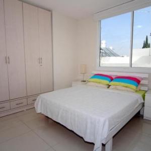 Arba Aratsot – 3 Bedroom - Roof Top Apartment Tel Aviv