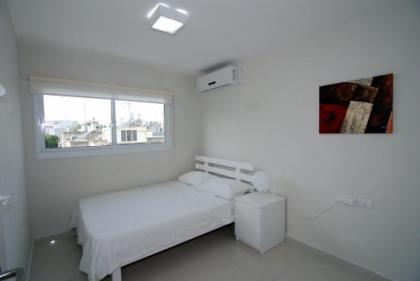 Arba Aratsot – 3 Bedroom - Roof Top Apartment - image 11