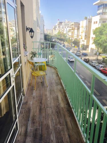 Sunset TLV Apartment - Ben Yehuda 175 - image 2