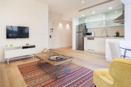Fantastic Apt in The Heart of The City by Sea N' Rent - image 1