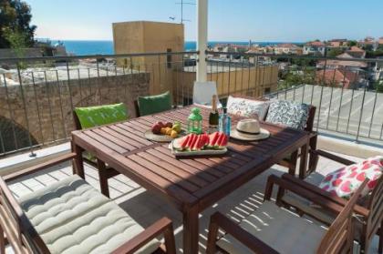 Luxury 5BD in Jaffa with Balcony by Sea N Rent - image 7