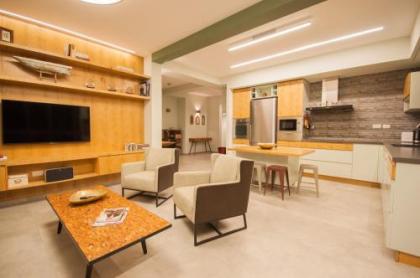 Ben Gurion Apartment - image 6