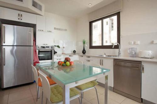 FeelHome Israel Apartments - Ben Yehuda / Trumpeldor - image 4