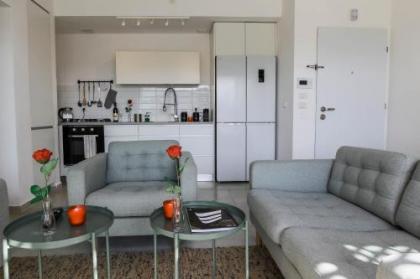 Luxury 3BR apartment with balcony & parking North Yaffa - image 12