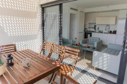 Luxury 3BR apartment with balcony & parking North Yaffa - image 20