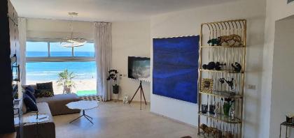Luxury sea view apartment - image 2