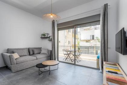 Trust Inn - Lovely 1BDR with Balcony in Sheinkin - image 8
