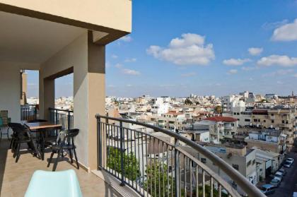 Trust Inn -Magic Sea View Terrace & Parking Tel Aviv