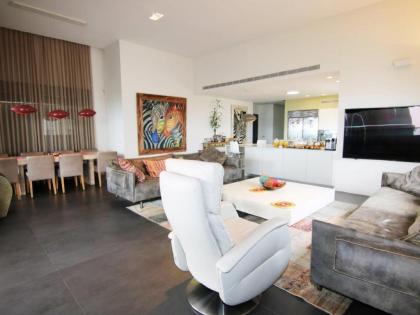 Luxurious Sea View Penthouse - Ramat Aviv Ahadasha - image 10