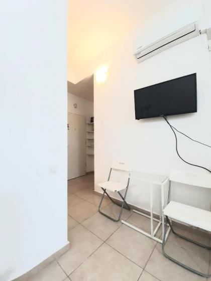 Ben Yehuda's apartments - image 16
