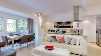 Relaxing 3BR in Ben yehuda 66 by HolyGuest - image 3