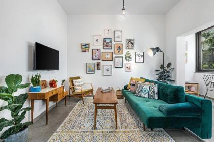 Urban Luxe Apartment - Central TLV
