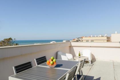 46 Ibn Sina - By Beach Apartments TLV - image 10