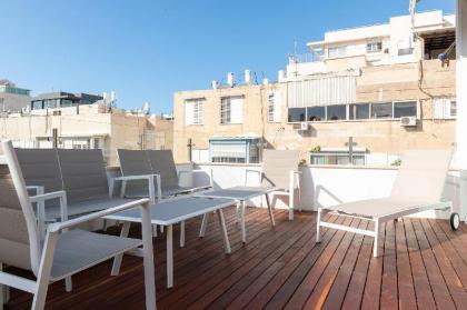 New Decoreted 2 Bed Penthouse With Cool Balcony Tel Aviv