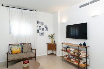 Rabin Square by TLV2RENT - image 14