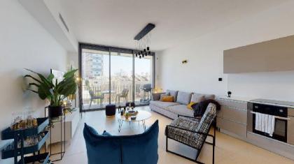 By the Beach Splendid and Cosy Apt heart of TLV