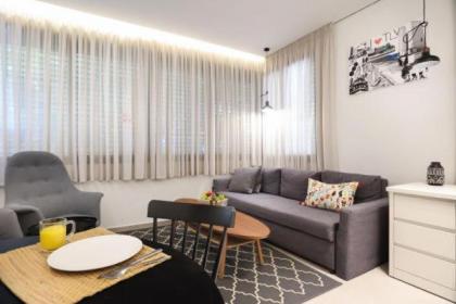 Cozy Apartment in the Heart of Tel Aviv Sea N' Rent 