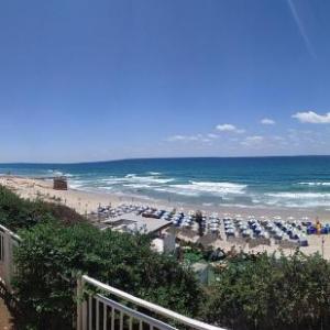 612 apartment on the beach
