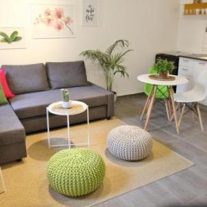 New stylish 2R appartment with balcony in the heart of Florentin 