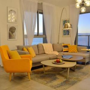 Amazing sea View steps to beach near tel aviv 