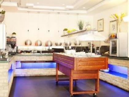 Deborah Hotel By Arcadia Hotels Chain - image 4