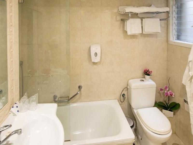 Armon Hayarkon Hotel - image 7