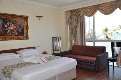 Hotel Suites Bat Yam - image 28