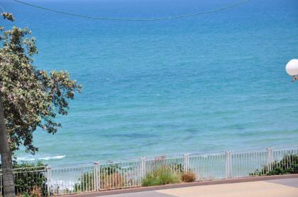 Hotel Suites Bat Yam - image 30