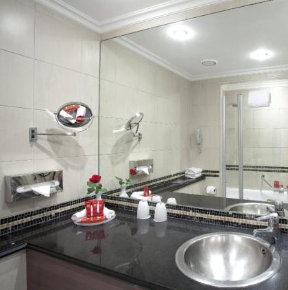 Leonardo City Tower Hotel Tel Aviv - image 18