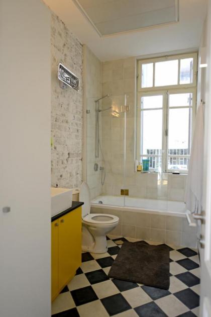 Ben U Apartments - image 21