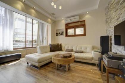Sunset TLV Apartment - Dizengoff 142 - image 1