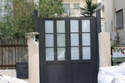 Wonderful Garden Apartment - image 6