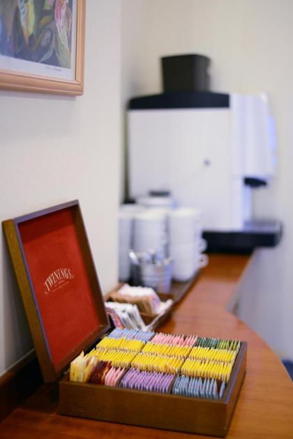 Abratel Suites Hotel - image 21