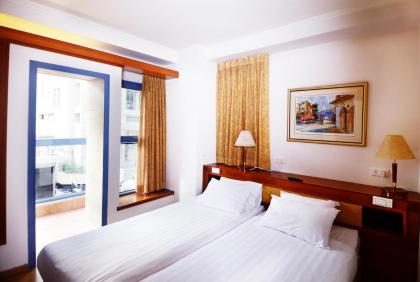 Abratel Suites Hotel - image 25
