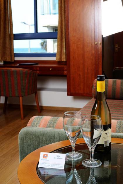 Abratel Suites Hotel - image 26