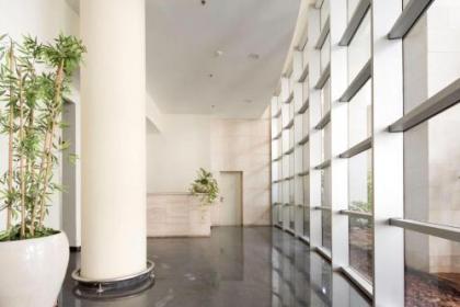 Beautiful Apts w/ Large Balcony & Parking by Sea N' Rent - image 8