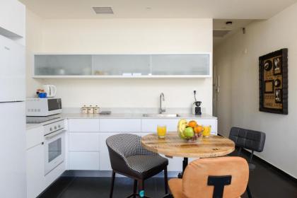 16 HaRakevet Street - By Beach Apartments TLV - image 16