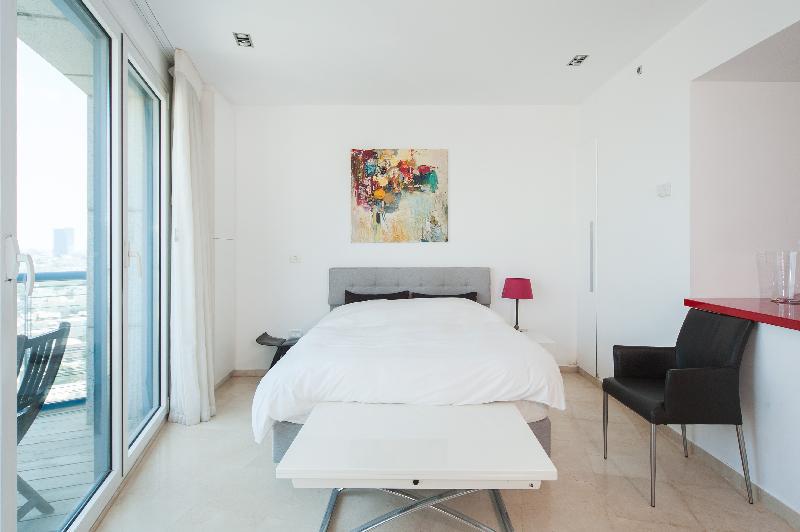 SEA VIEW LUXURY WITH BALCONY - HAYARKON 78 - image 2