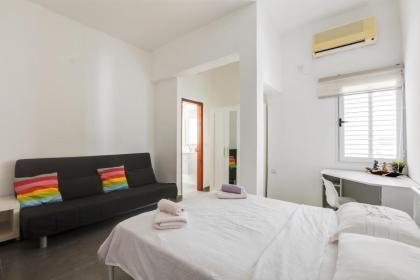 Nice apartments on Ben Yehuda str - image 30