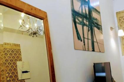 Stylish 2BR Apt w Private Garden in Prime Location by Sea N' Rent - image 20