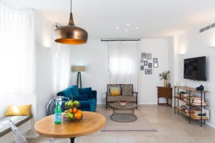 Rabin Square by TLV2RENT - image 10