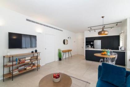 Rabin Square by TLV2RENT - image 11