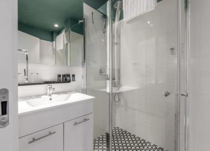 Dizengoff Garden Hotel - image 13