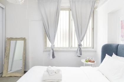 Sea View 2 bedroom apartment with Bomb Shelter - image 22