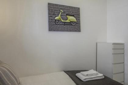 Brilliant 3BR in Shalom Aleichem 27 by HolyGuest - image 21