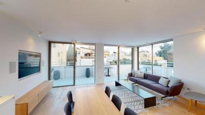 Authentic 3BR Penthouse in Ben Gurion by HolyGuest - image 22