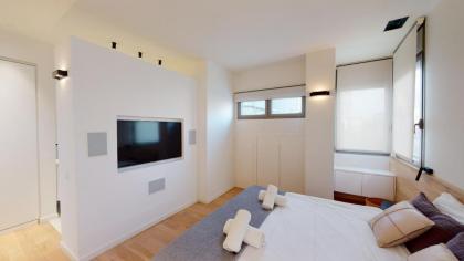 Authentic 3BR Penthouse in Ben Gurion by HolyGuest - image 29