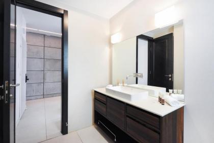 Design 3BR in TLV center by HolyGuest - image 21