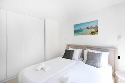 Design 3BR in TLV center by HolyGuest - image 23