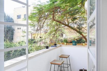 Spacious 3-BR Apartment by HolyGuest - image 27